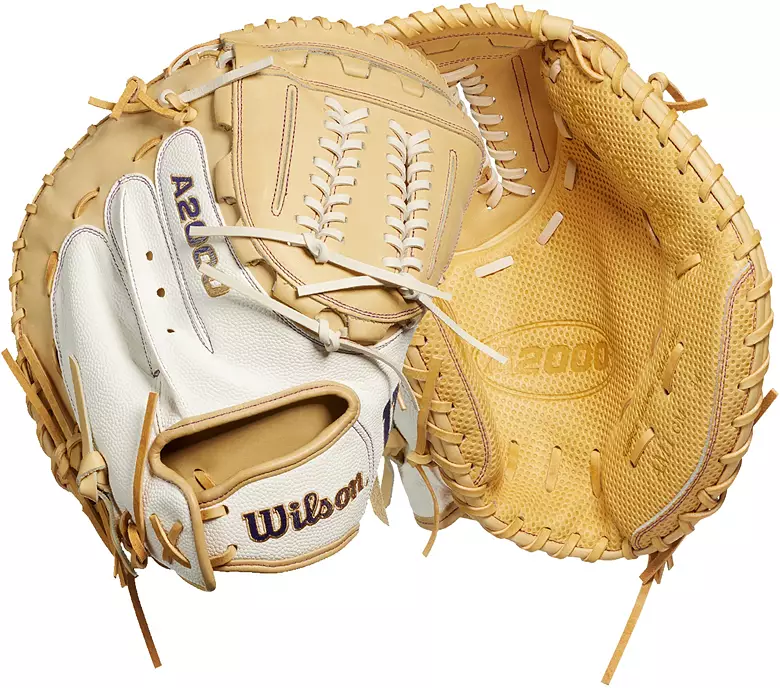 Wilson 34'' AM1 A2000 SuperSkin Series Fastpitch Catcher's Mitt - Image 6
